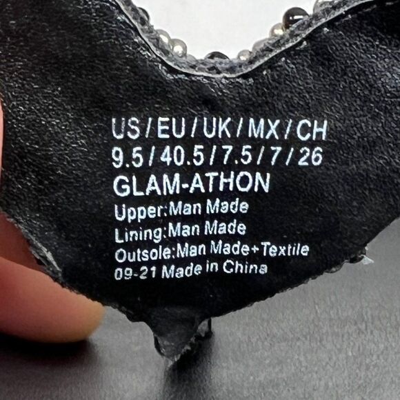 Kenneth Cole Glam-Athon Sandals Women's Size 9.5 Black Leather Beaded Flip Flops - Picture 8 of 8